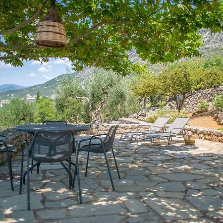 Aloe Meli Apartment Kalamata Bagian luar foto