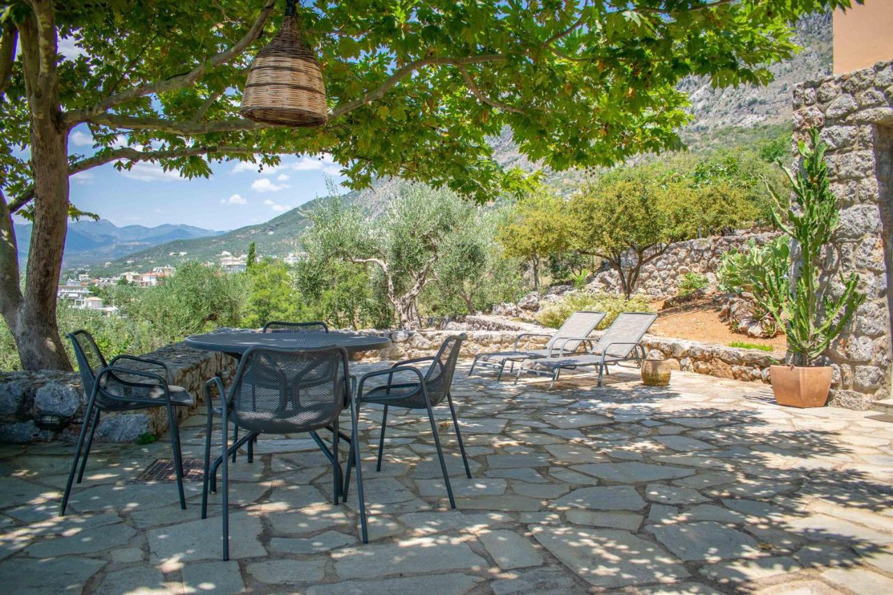 Aloe Meli Apartment Kalamata Bagian luar foto