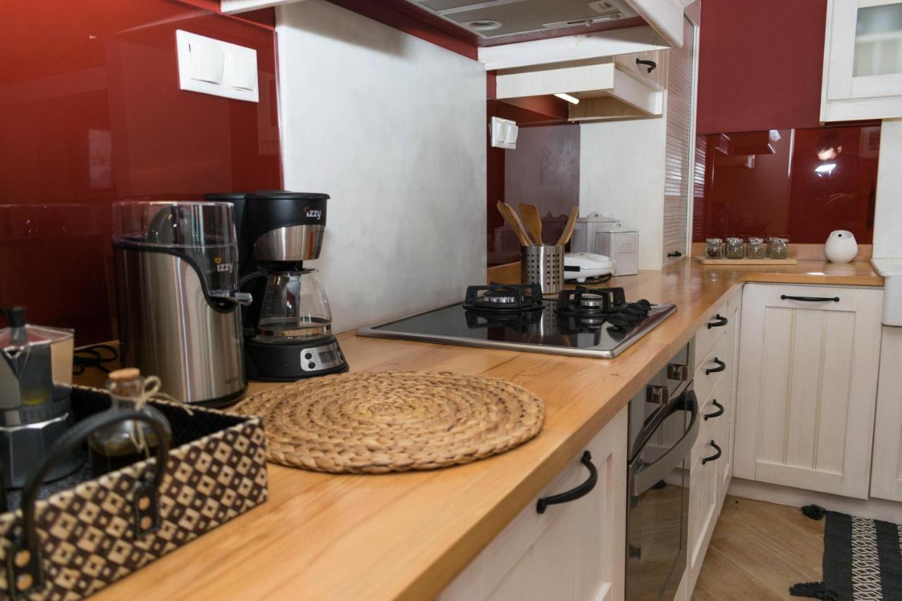 Aloe Meli Apartment Kalamata Bagian luar foto