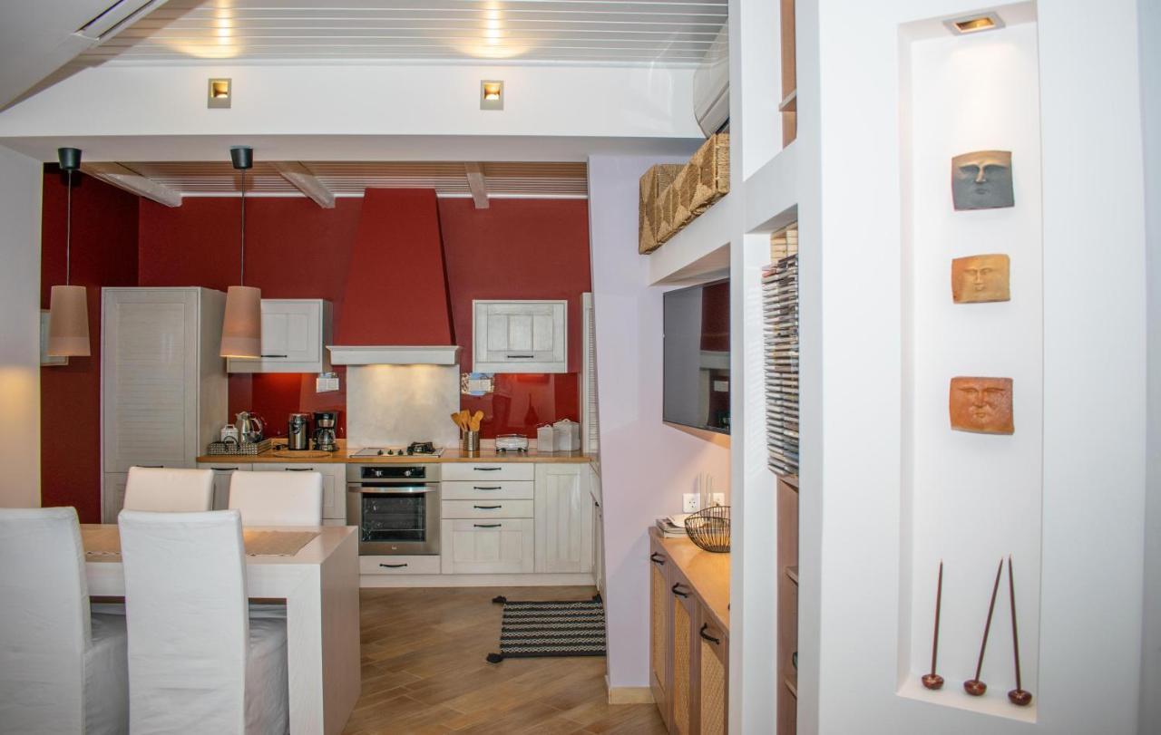 Aloe Meli Apartment Kalamata Bagian luar foto