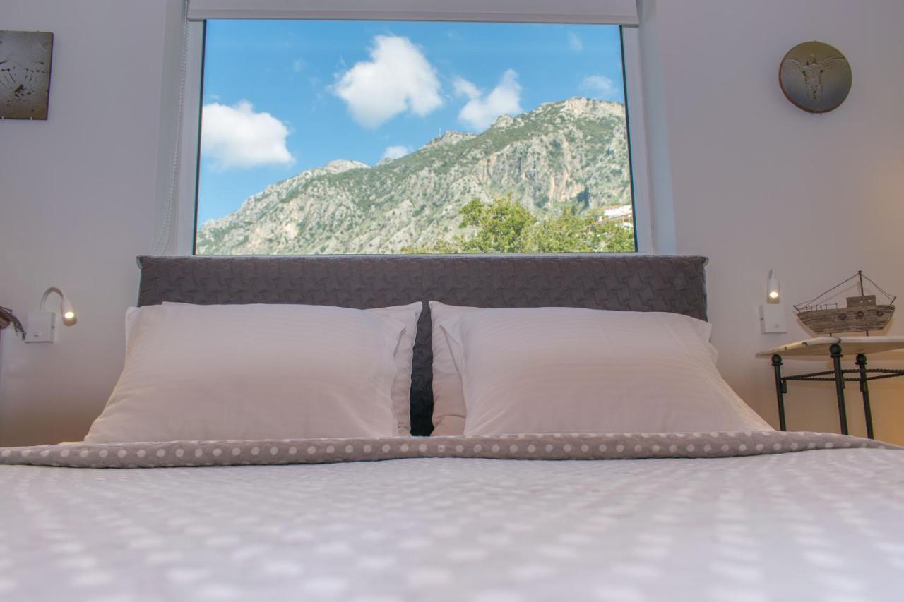 Aloe Meli Apartment Kalamata Bagian luar foto