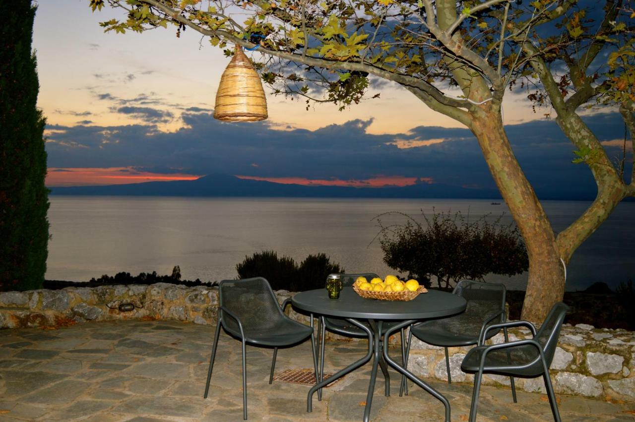 Aloe Meli Apartment Kalamata Bagian luar foto