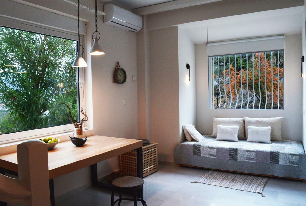 Aloe Meli Apartment Kalamata Bagian luar foto