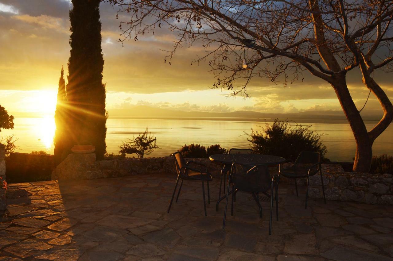 Aloe Meli Apartment Kalamata Bagian luar foto